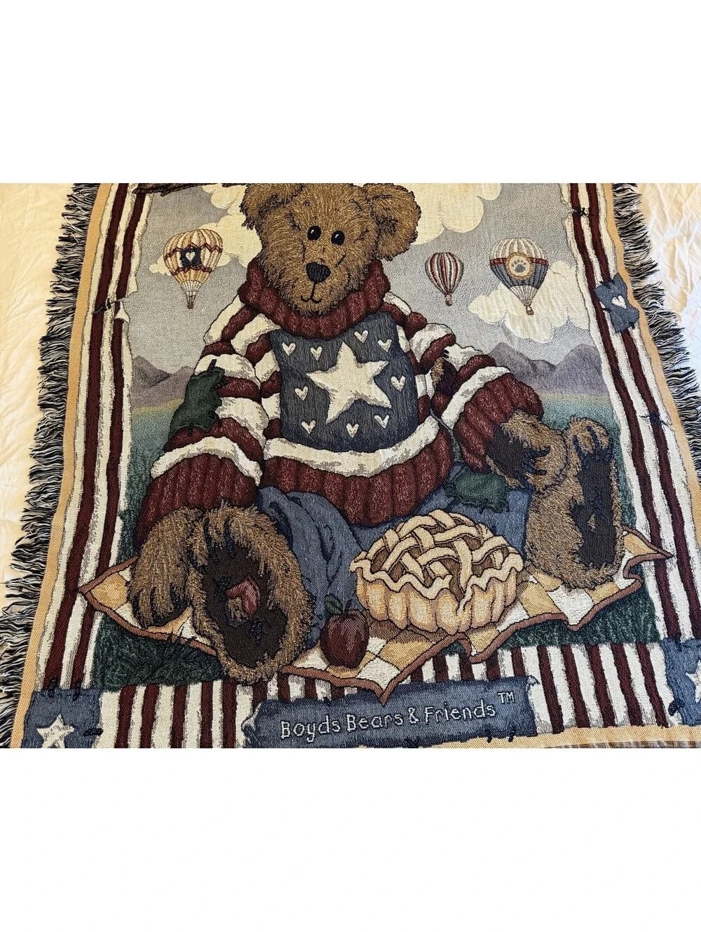 VTG Boyd’s Bears Friends Tapestry Throw. Blanket Proud To Be Bearmerican EUC